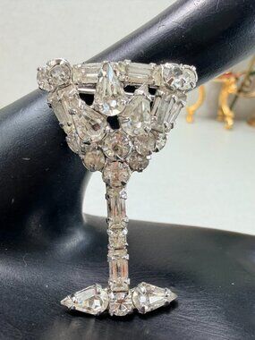 Vintage Silver Unsigned Weiss Rhinestone Cocktail Martini Glass Brooch Pin